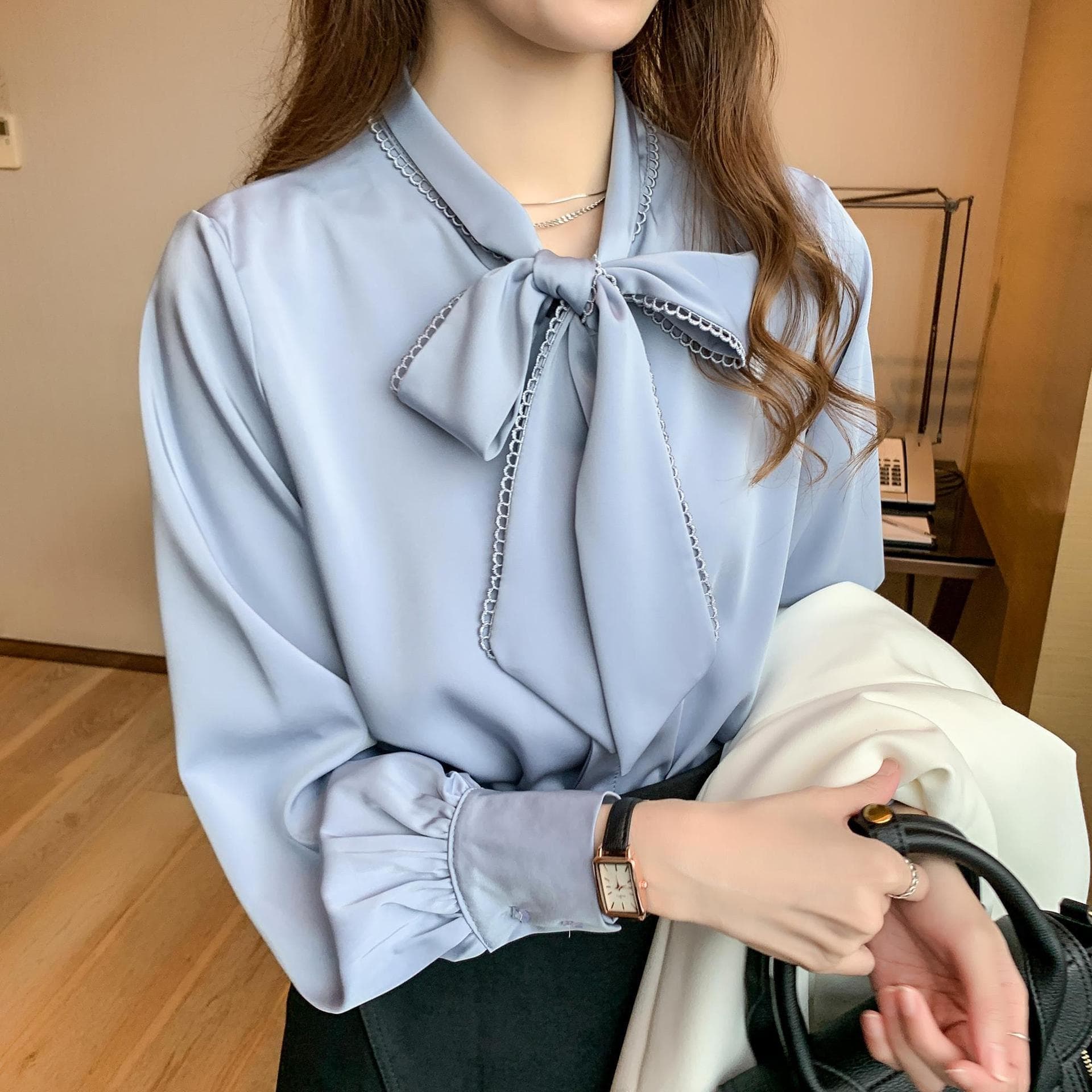 骨格ウェーブ服 カラーボウタイトップス